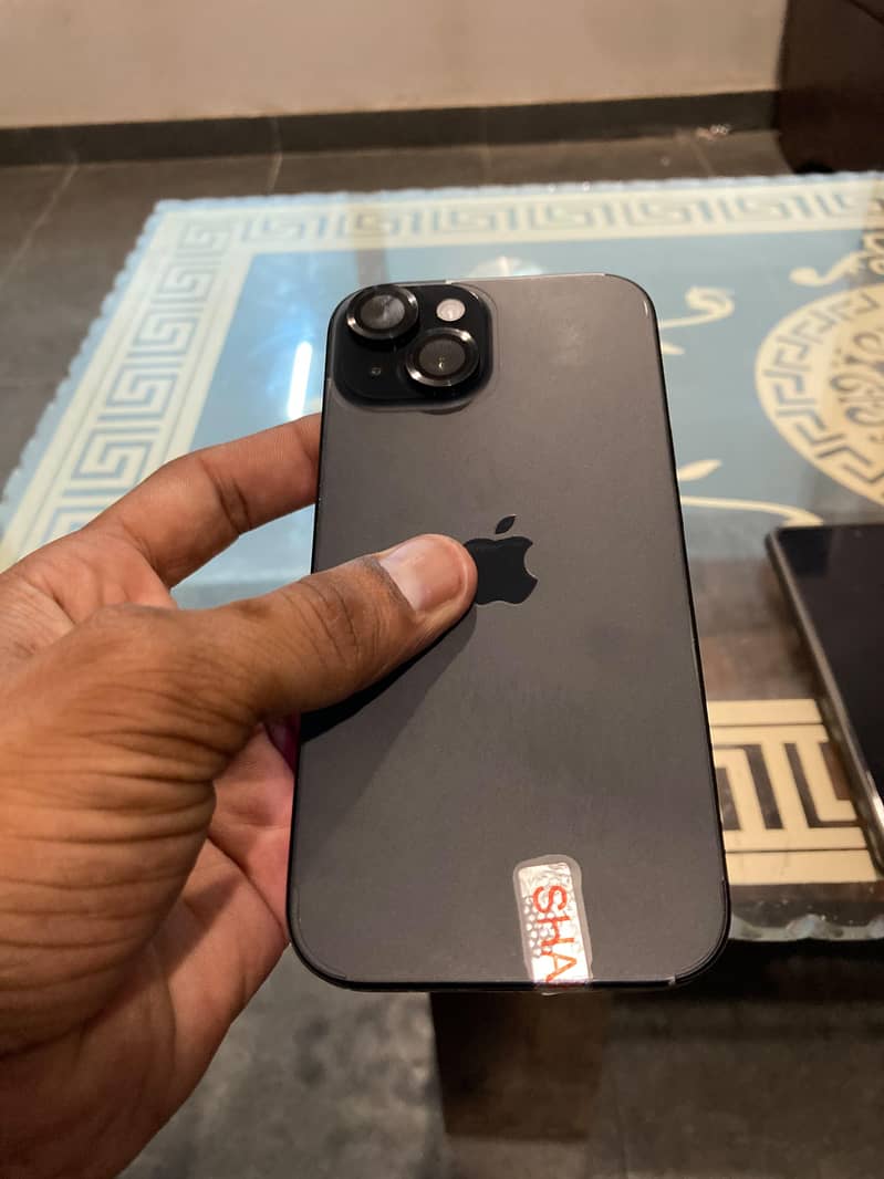 Apple iPhone 15 2