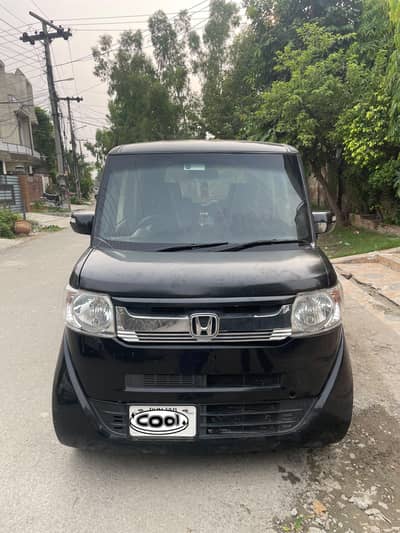 Honda N Box Custom 2017 non accidental family used car