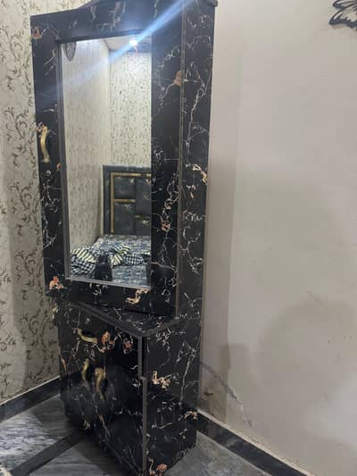 dressing mirror new condition 10/10
