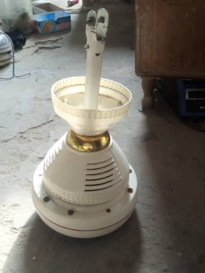 AC DC Ceiling Fan in Good Condition - 56 Inch / Standard Size