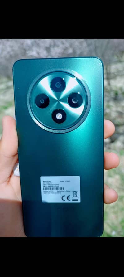 OPPO Reno12 F