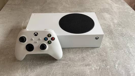 Xbox series s and 1 original controller