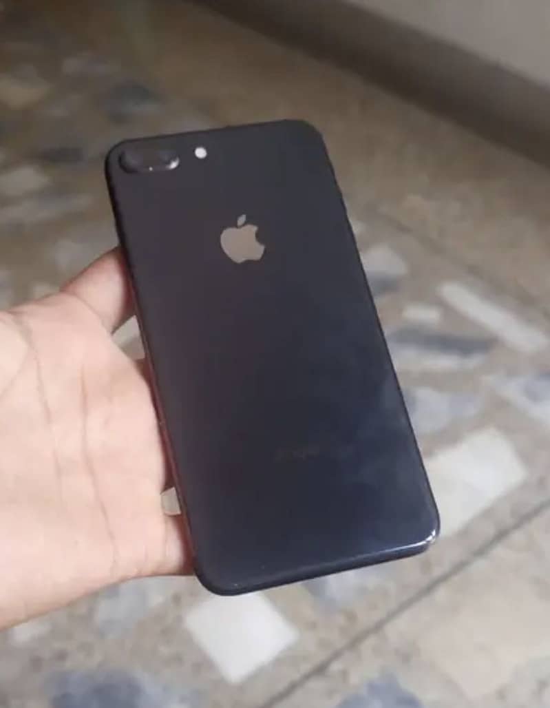 Apple iPhone 8 Plus 0
