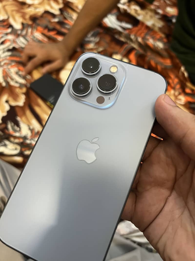 Apple iPhone 13 Pro 6