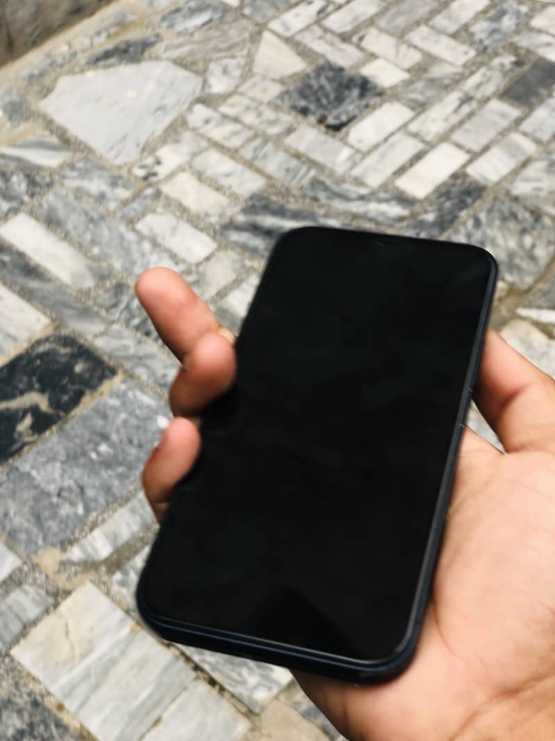Apple iPhone 12 2
