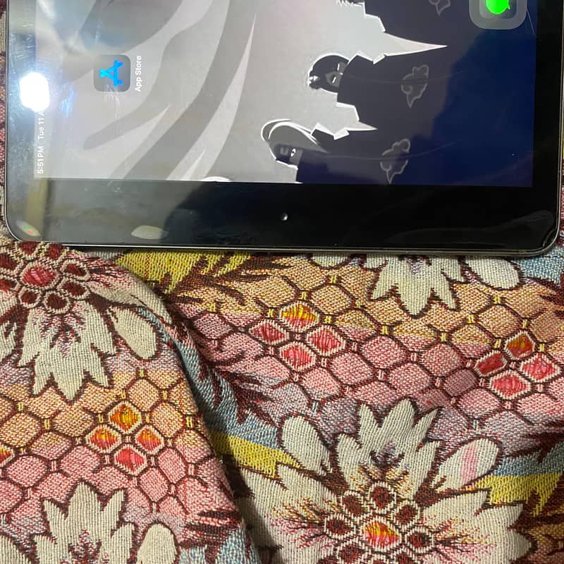 Ipad 8th gen with box 11