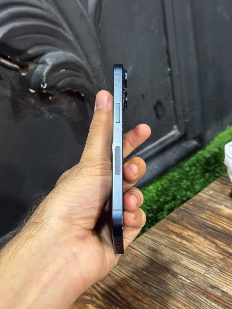 Apple iPhone 14 1