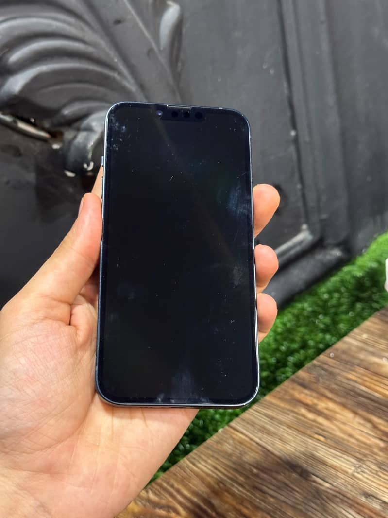 Apple iPhone 14 5