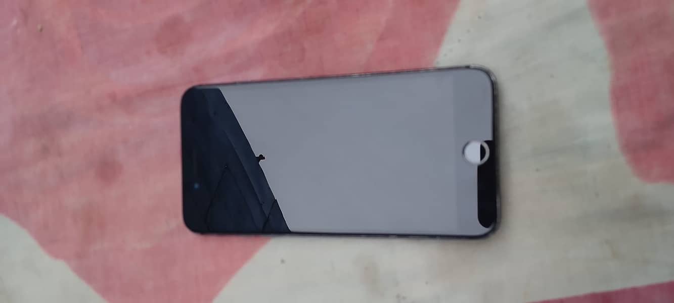 iPhone 7plus pta approved 2