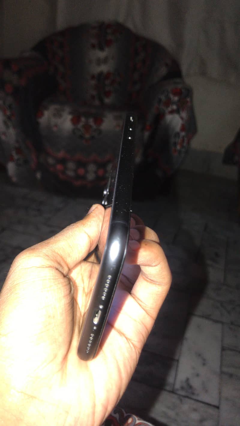 Apple iPhone 11 0