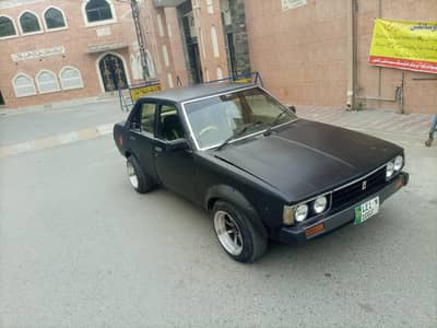 Toyota Corolla 1980 project car ke70 ac on