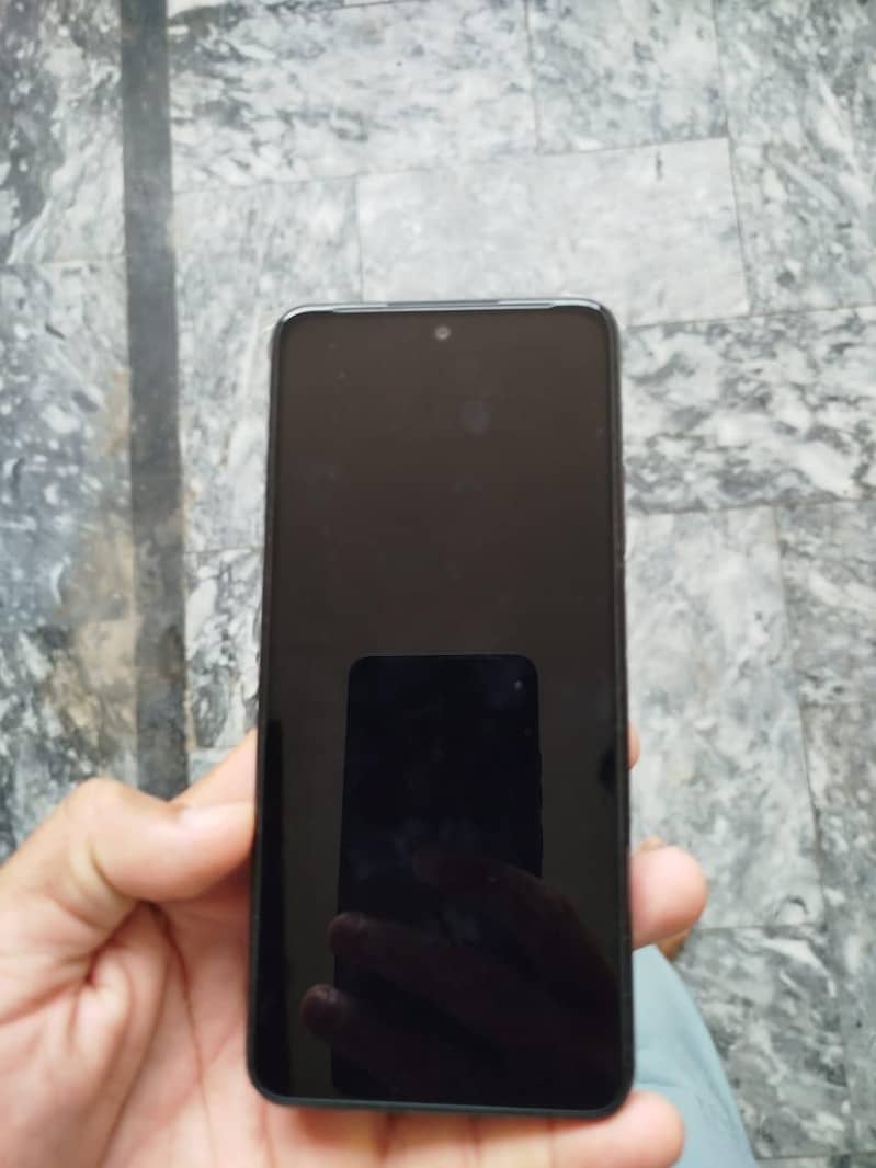 Realme C75 1