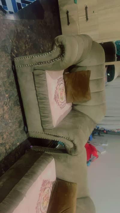 6 seater sofa se for sale