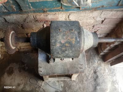 Bench grinder