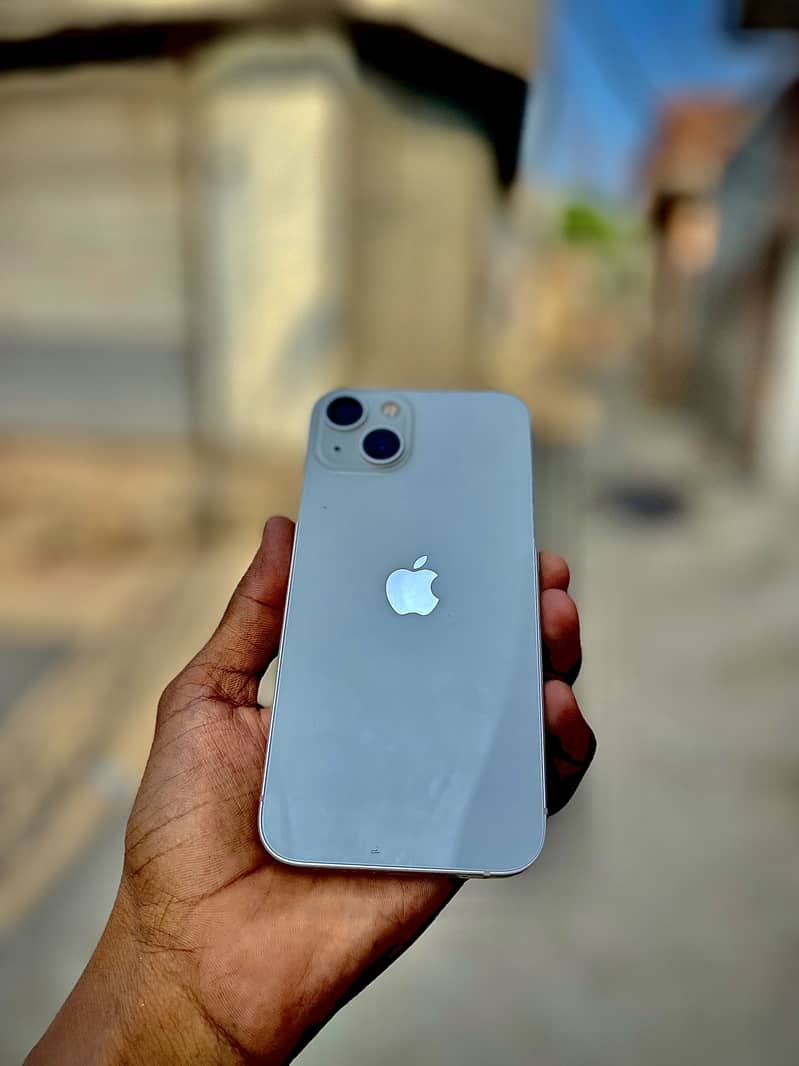 Apple iPhone 13 0