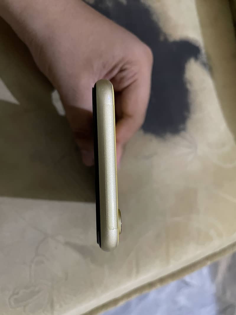 iphone XR 8