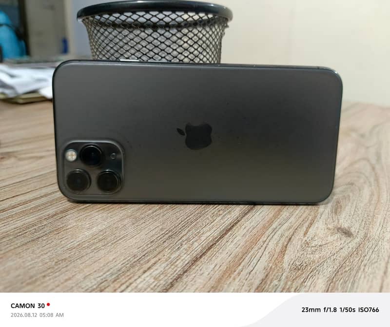 Apple iPhone 11 Pro 4