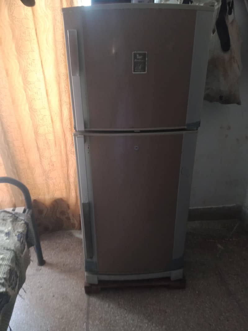 medium size refrigerator 13