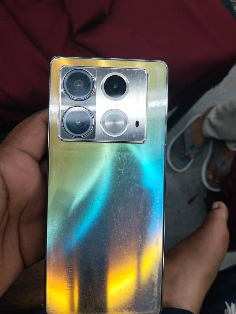 Infinix Note 40 0
