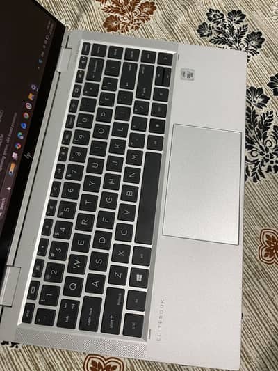HP-ELITEBOOK x360 1040 G7