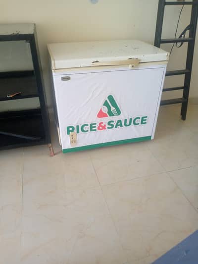 Rs 25000 Single Door Freezer in good condition