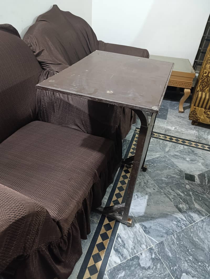 Table For Working 0