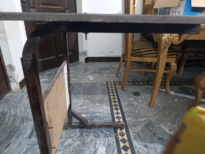 Table For Working 4