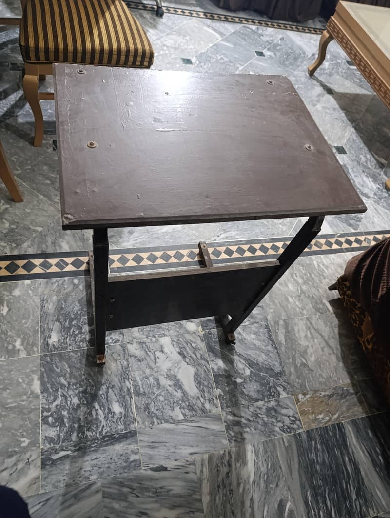 Table For Working 8