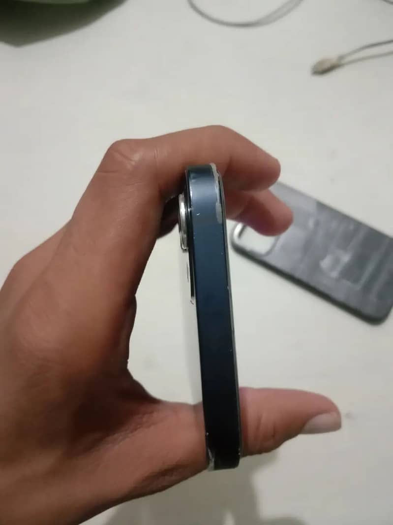 Apple iPhone 12 5