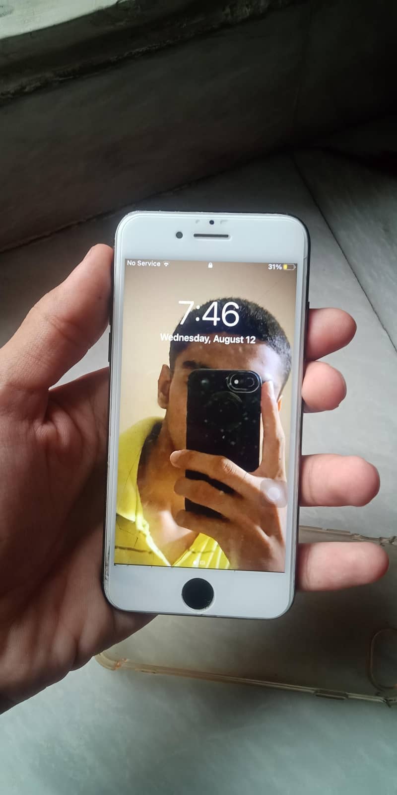 Apple iPhone 7 0