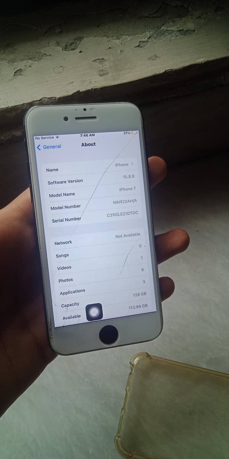 Apple iPhone 7 2