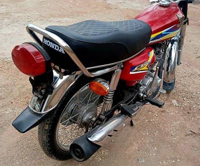 Honda bike for saleCall WhatsApp 03213948837