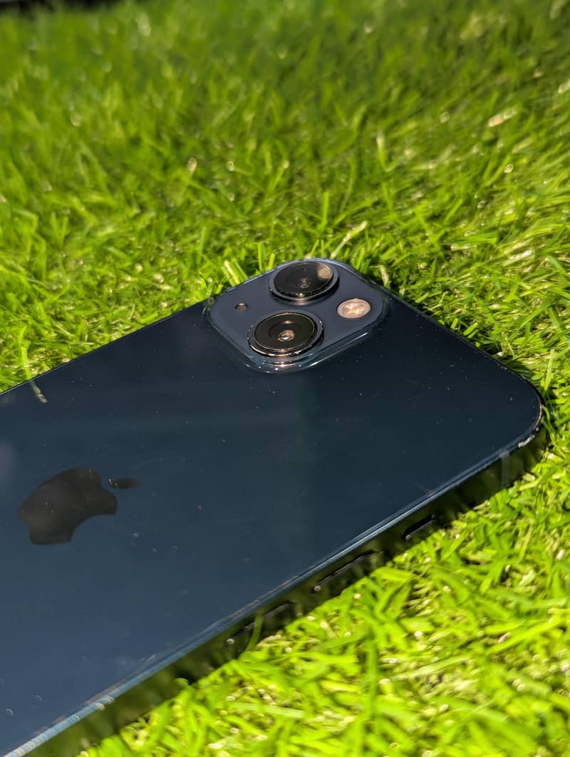 Apple iPhone 13 1