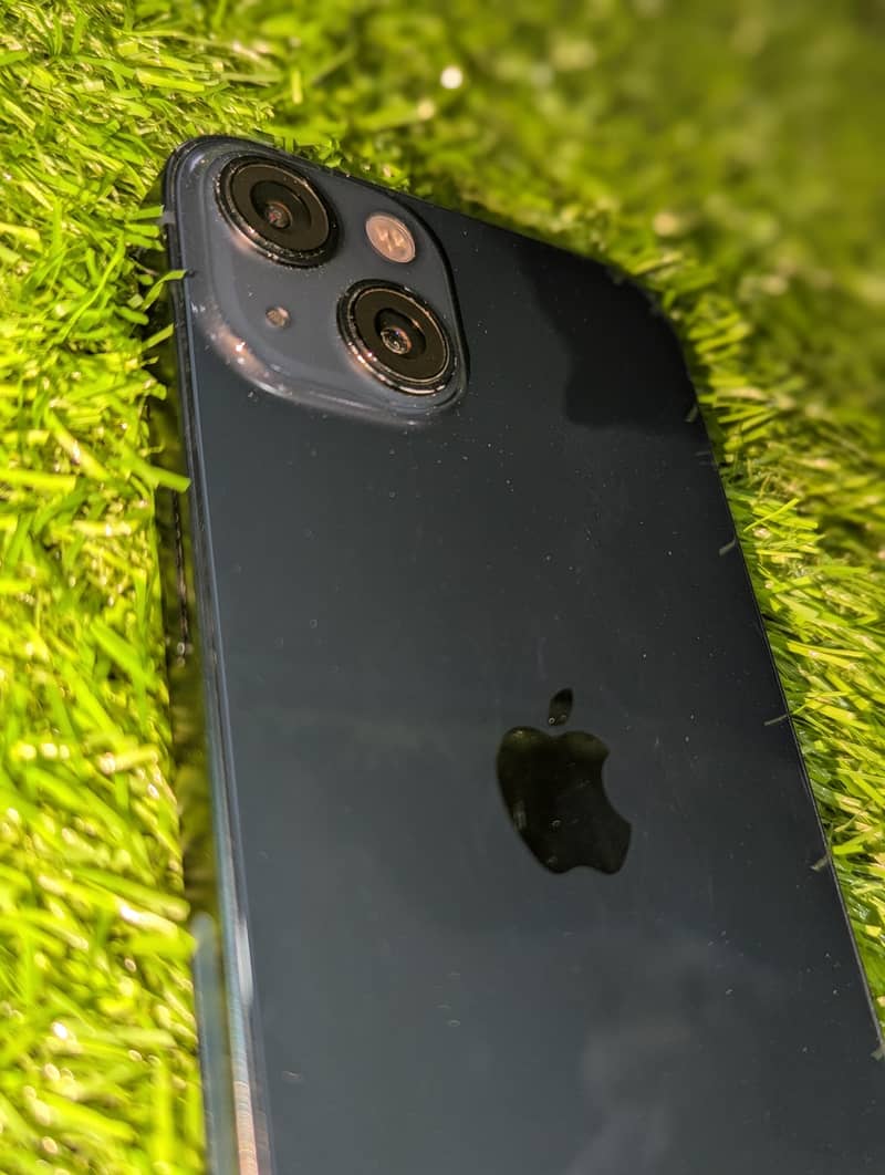 Apple iPhone 13 2