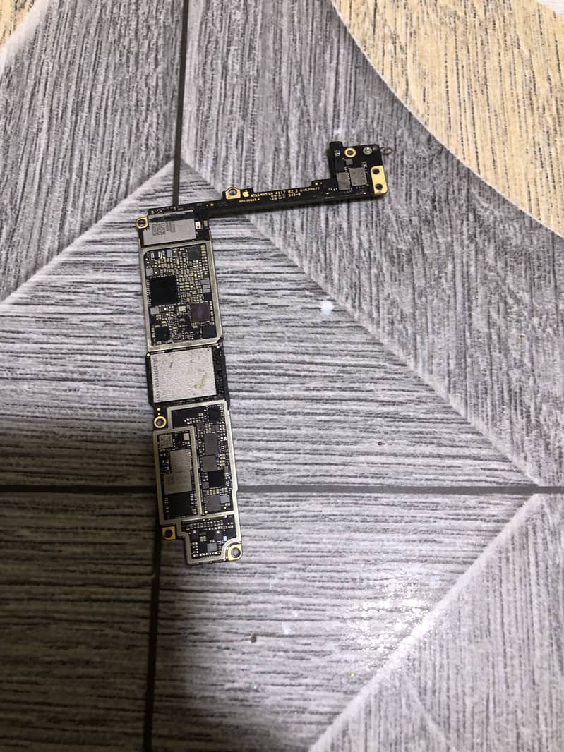 Apple iPhone 8 Plus 6