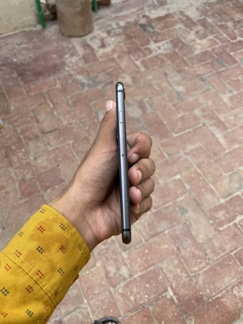 Apple iPhone 8 2