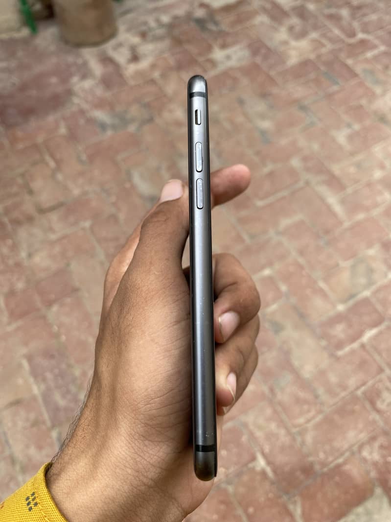 Apple iPhone 8 5