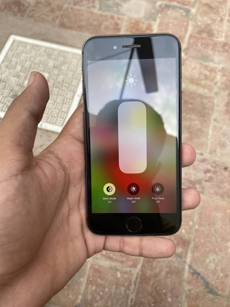 Apple iPhone 8 6