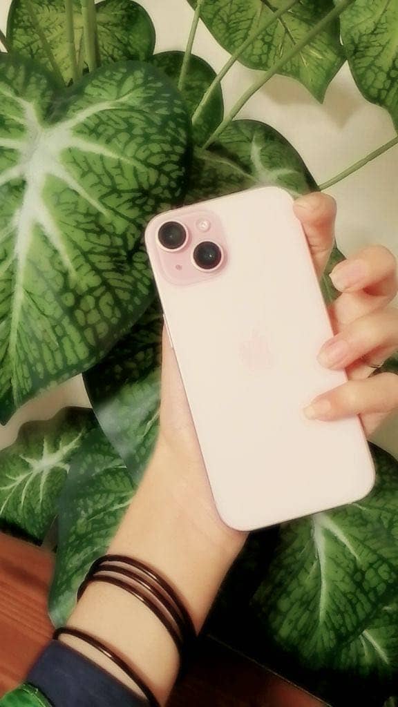 Apple iPhone 15 2