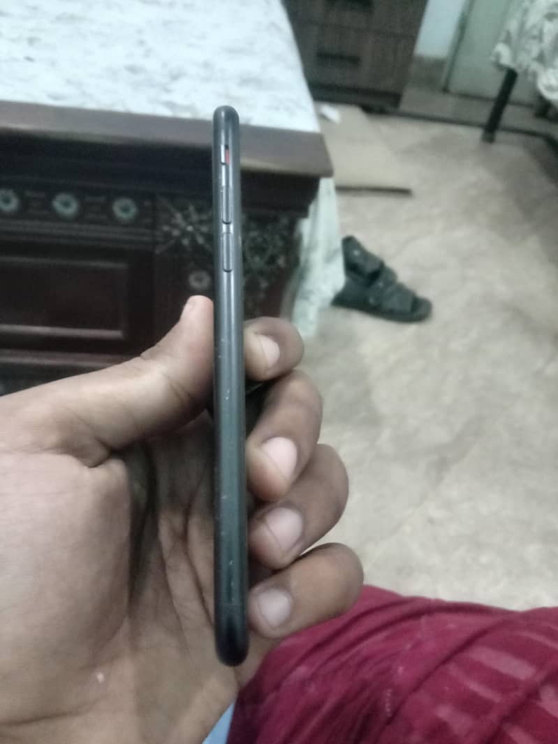 Apple iPhone 7 5