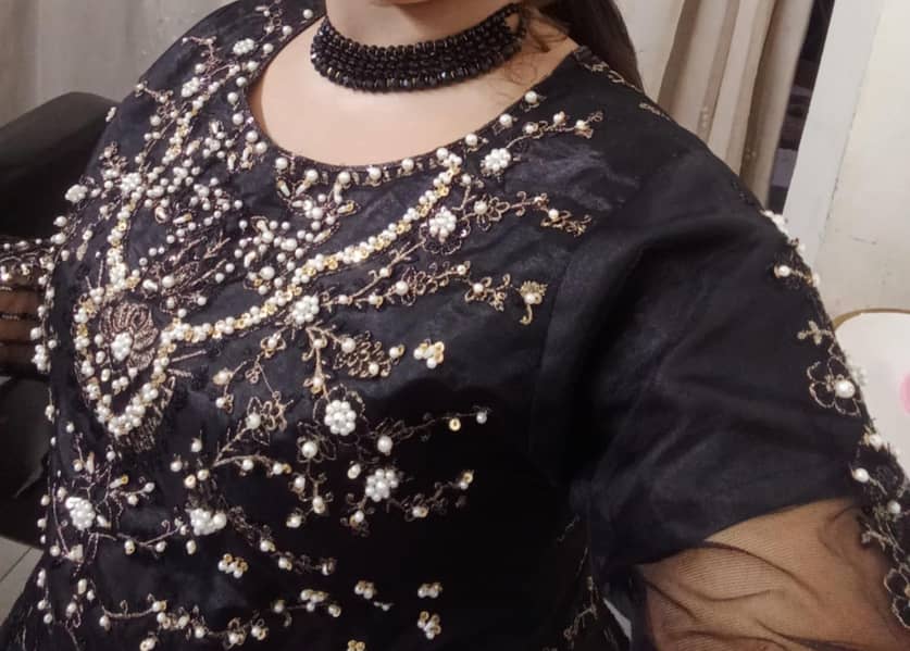 black maxi 1