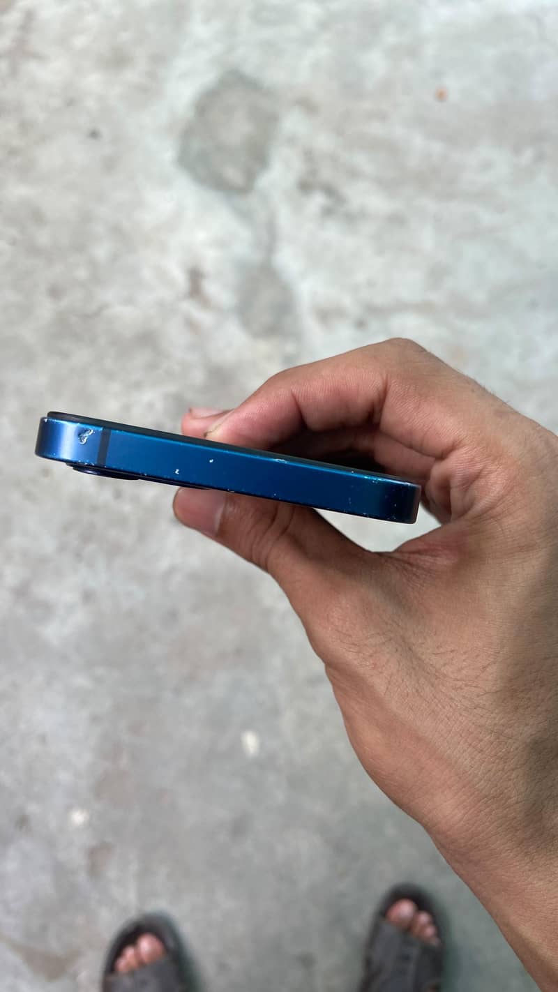 Apple iPhone 12 7