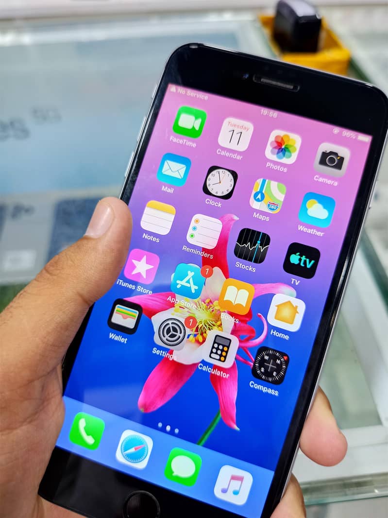 Apple iPhone 6 Plus 3