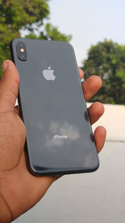 XS Max 256gb non pta sim workin jazz ke  Glich ha
