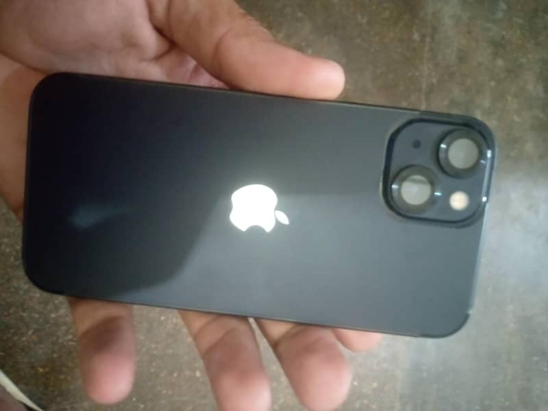 Apple iPhone 13 1