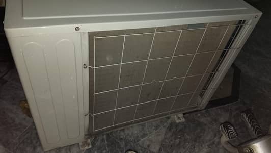 1.5ton pel split ac 10/10 condition
