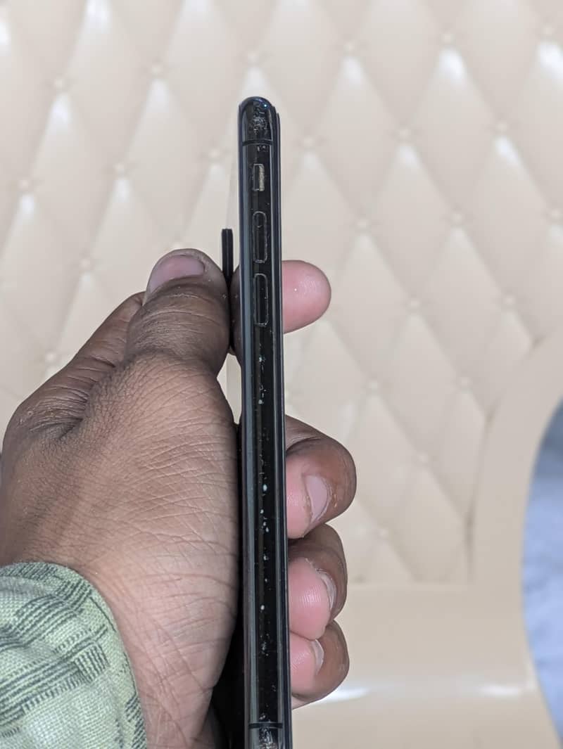 Apple iPhone X 3