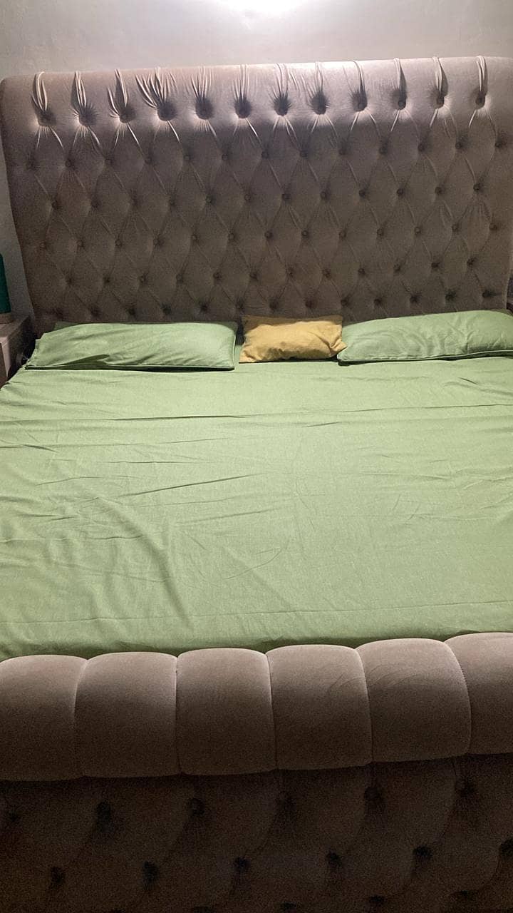 king bed 1