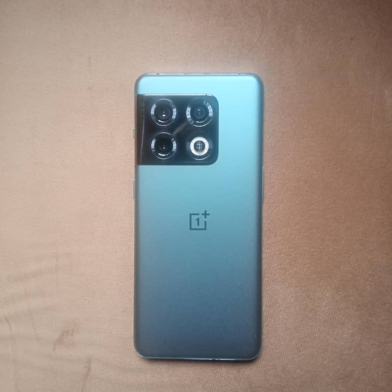 One Plus 10 Pro 5