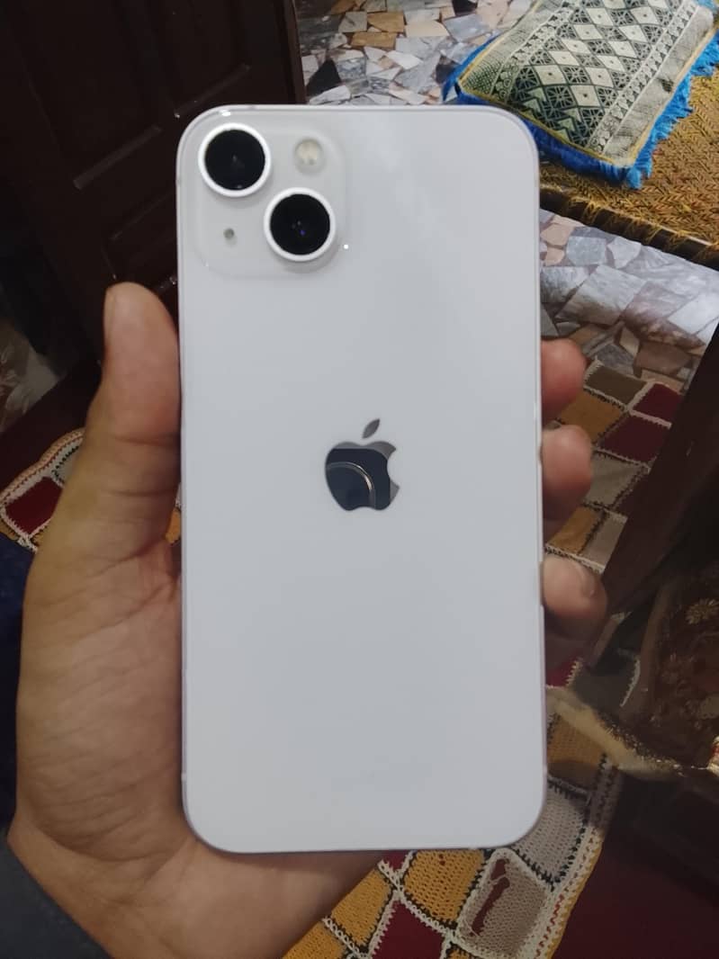 Apple iPhone 13 6
